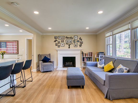 3rd image of 6341 Carolyn Dr