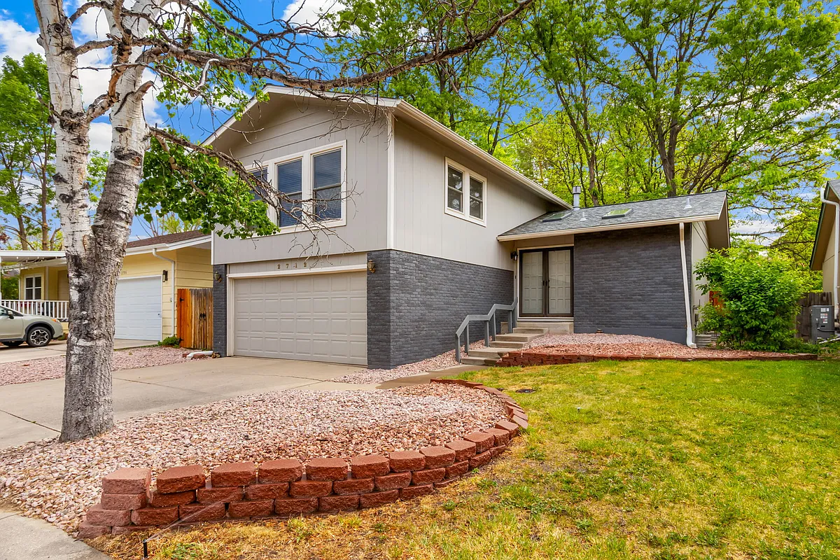 3 Bedroom, 2 Bath Home in Scotch Pines at Drake and Lemay - 2712 Balmoral Ct