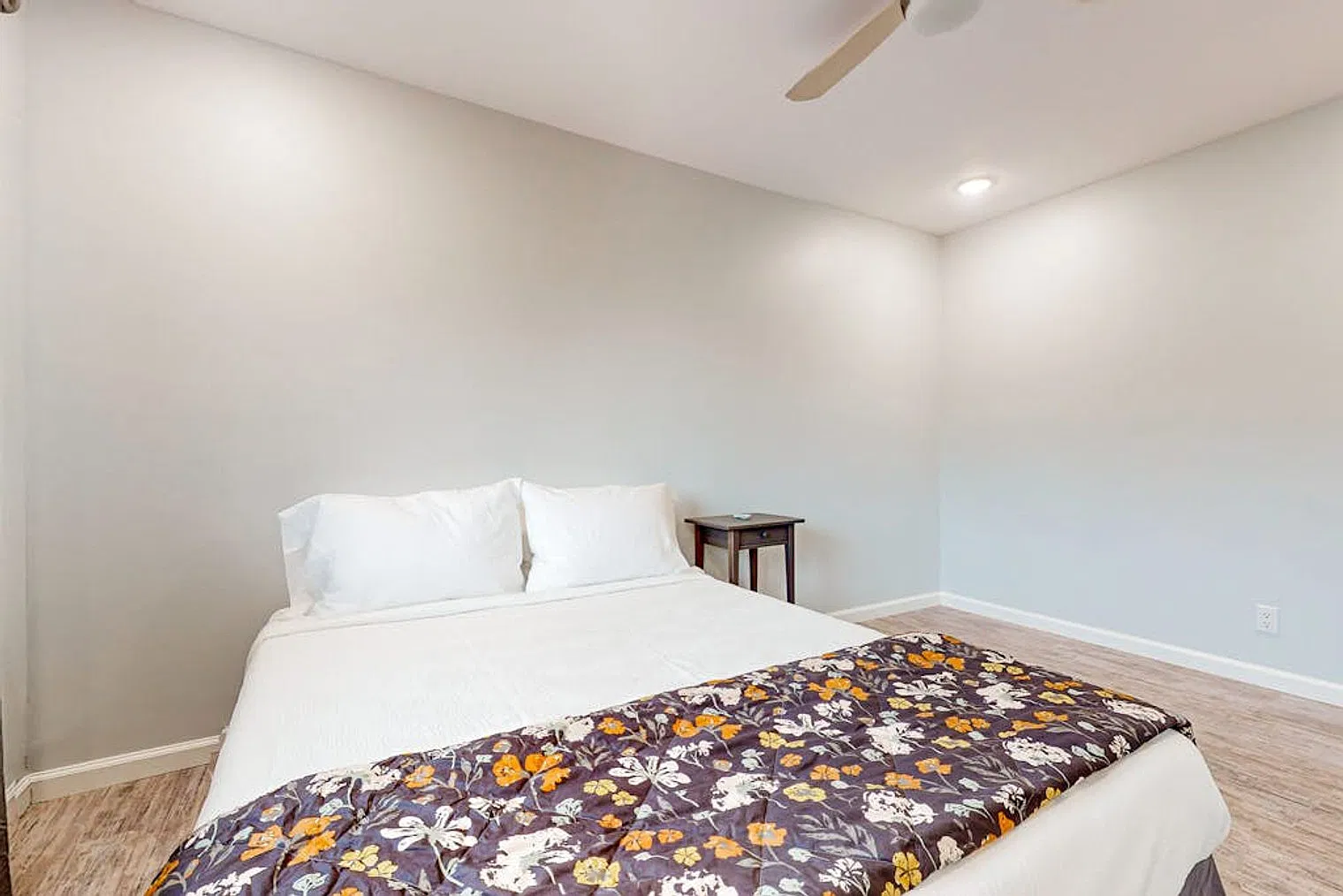 4 bed, 2.0 bath, 1194 sqft, $4,771 — Photo 3