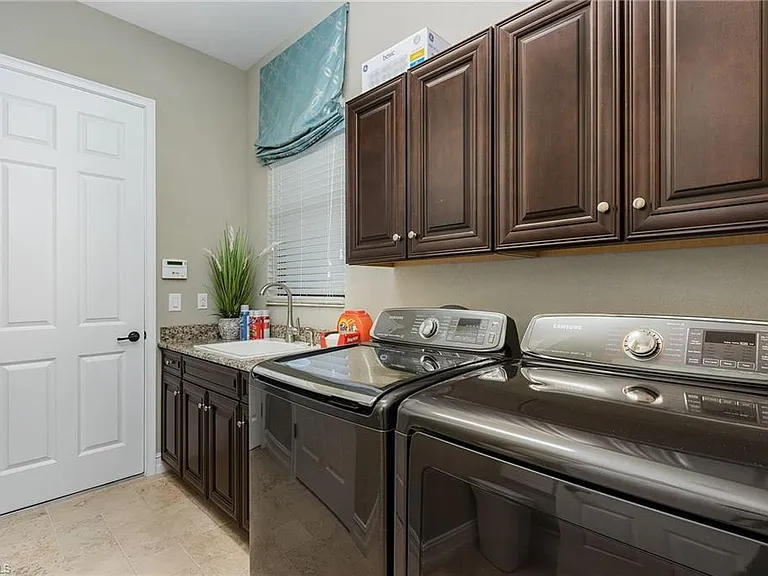 3423 Runaway Ct — Photo 26