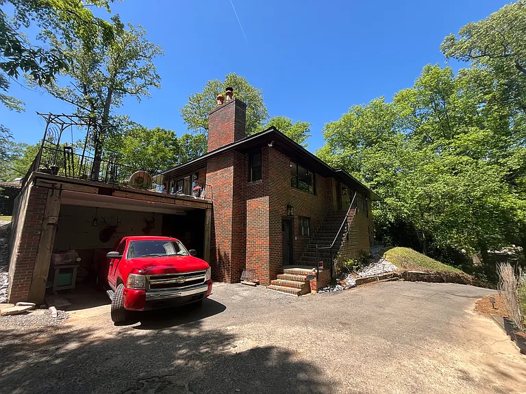 501 Devon Dr — Photo 34