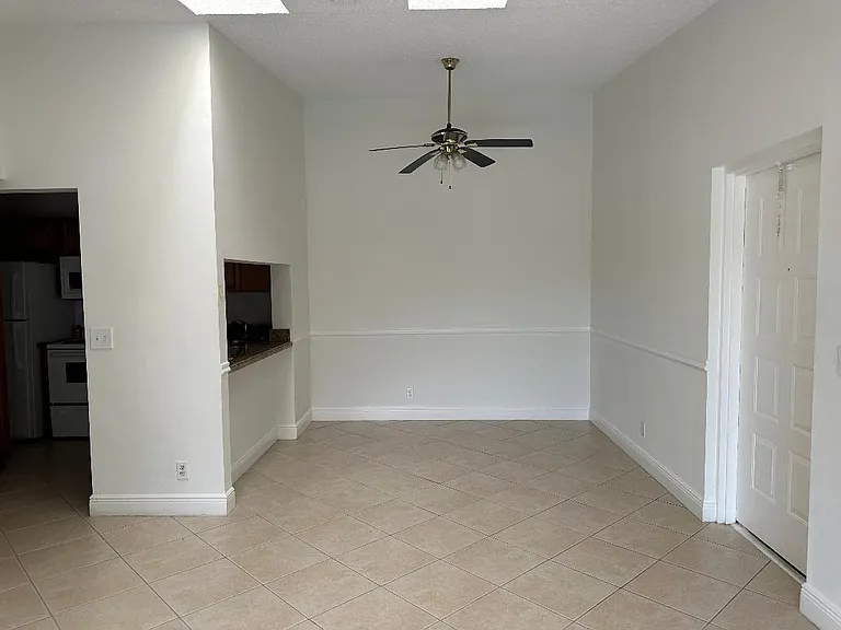 206 Foxtail Dr #E3 — Photo 4