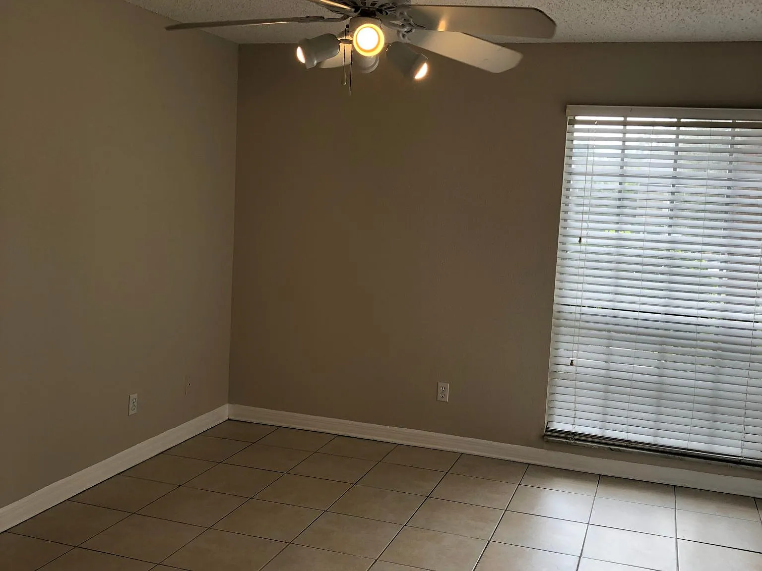 395 Wymore Rd — Photo 3