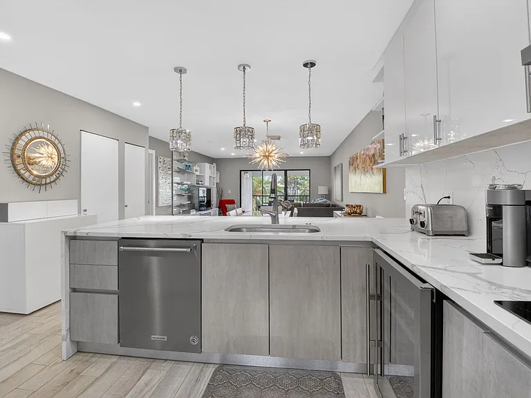 9299 Vista Del Lago #16D — Photo 8