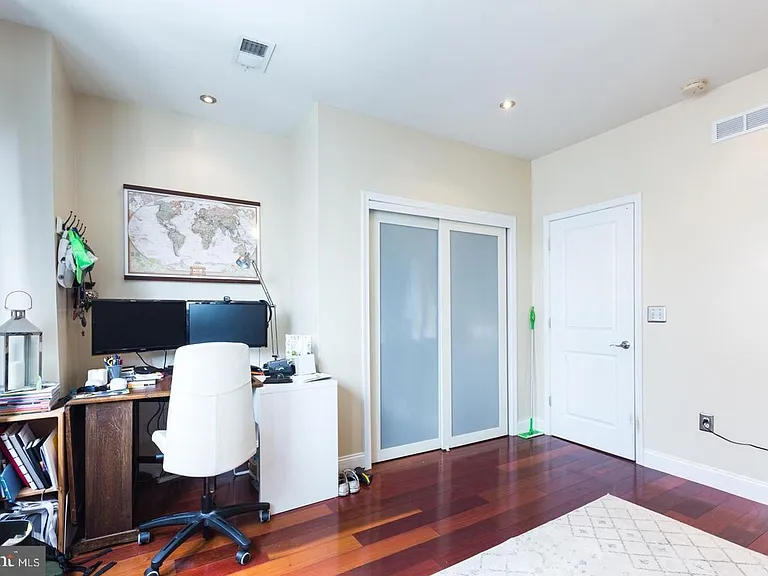 1356 South St #2R — Photo 7