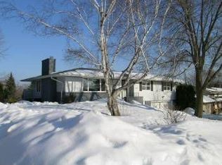 3113 Rankin Rd, Saint Anthony, MN 55418