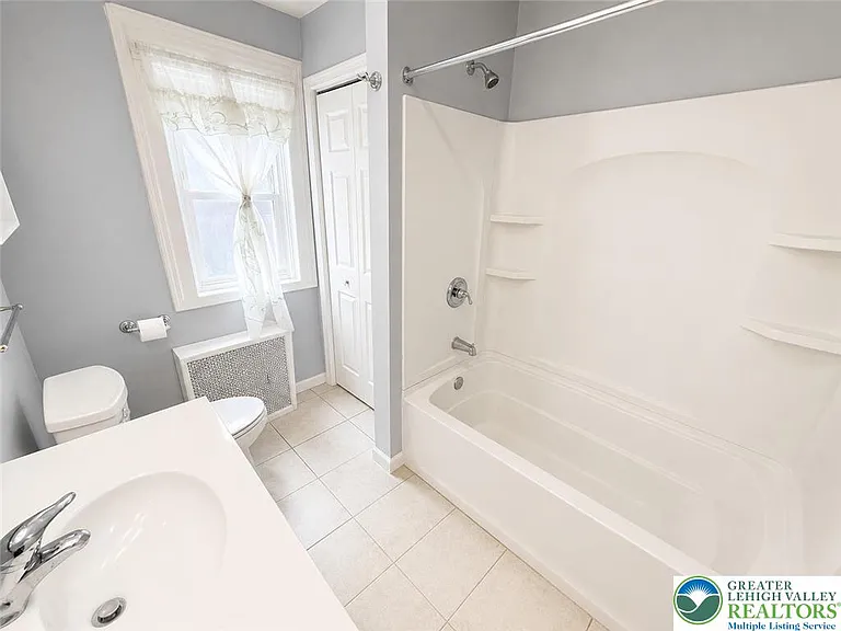 1538 Chew St — Photo 15