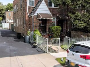 8017 Cowles Ct, Middle Village, NY 11379