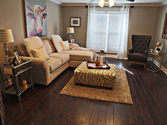 3rd image of 105 Plantation Dr