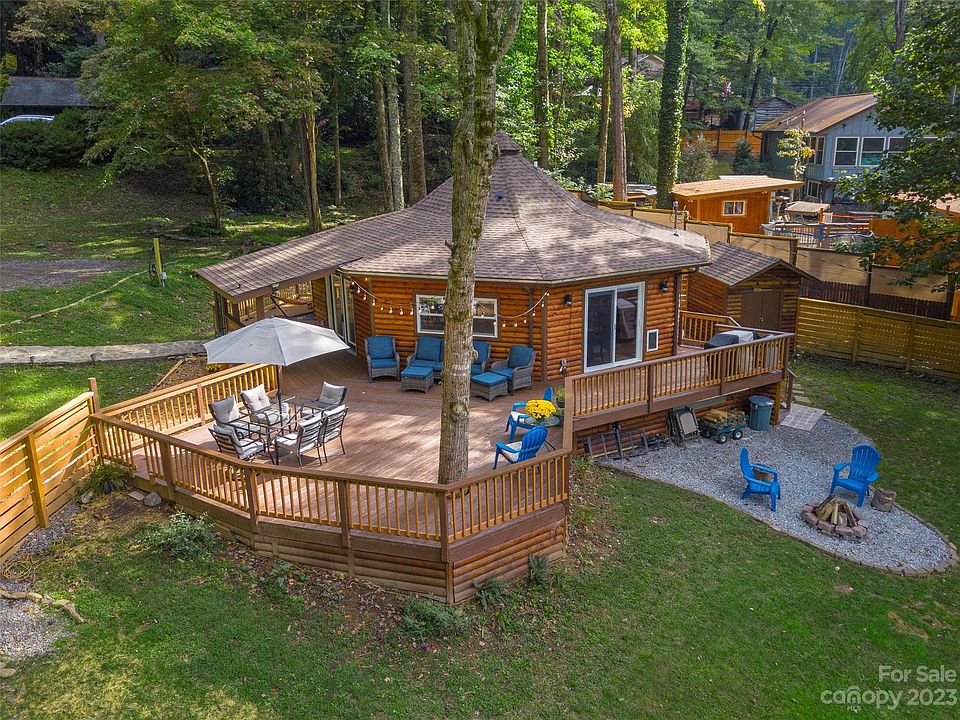 1st image of 33 Phoenix Glen Dr