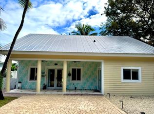 118 1st St, Key Largo, FL 33037