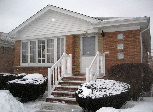 1st image of 6941 W Leland Ave