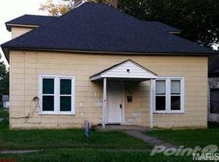 512 N 3rd St, Elsberry, MO 63343