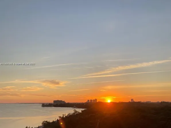 150 SE 25th Rd APT 10G, Miami, FL 33129