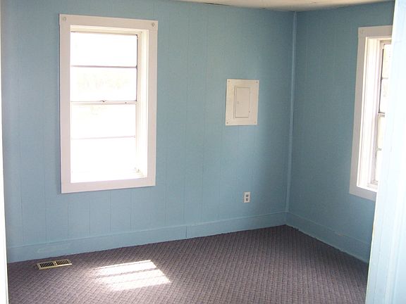 large 12 x 12 bedroom