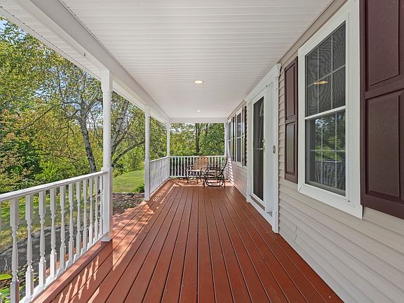 3rd image of 3 Brunelle Dr