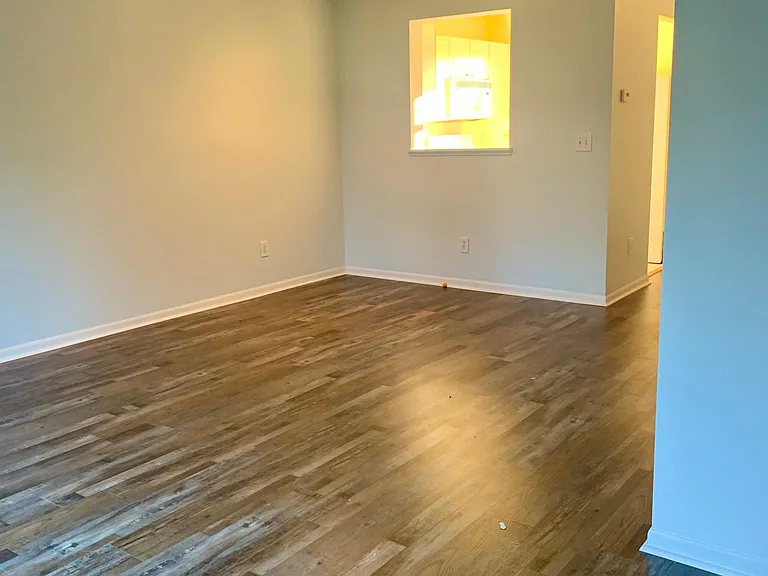 724 Parkgrove Way — Photo 8