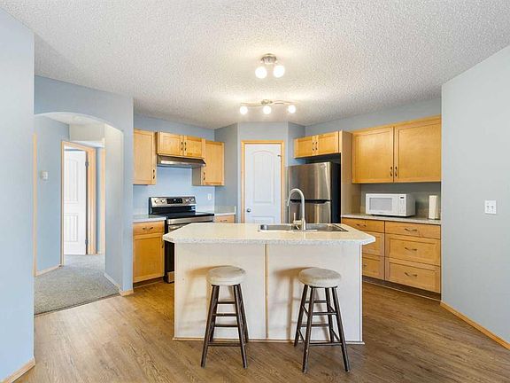 3rd image of 23 W Everridge Sq SW #104