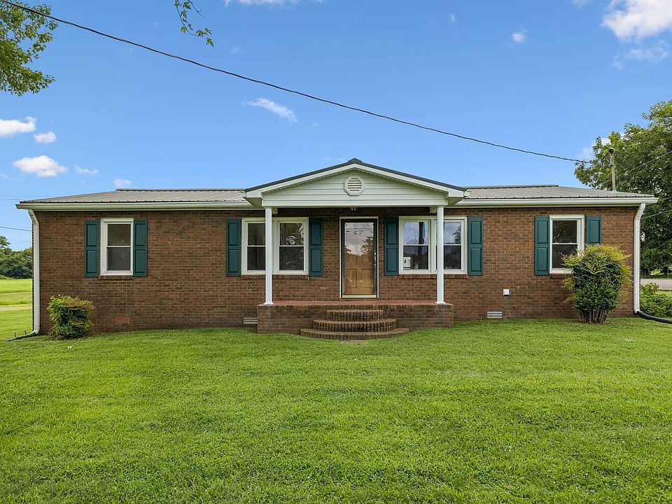 1st image of 861 Fox Ln