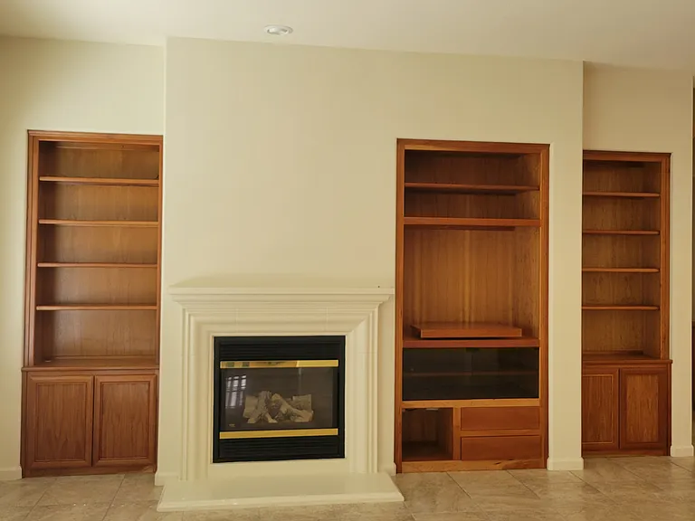 519 Western Hills Dr — Photo 5