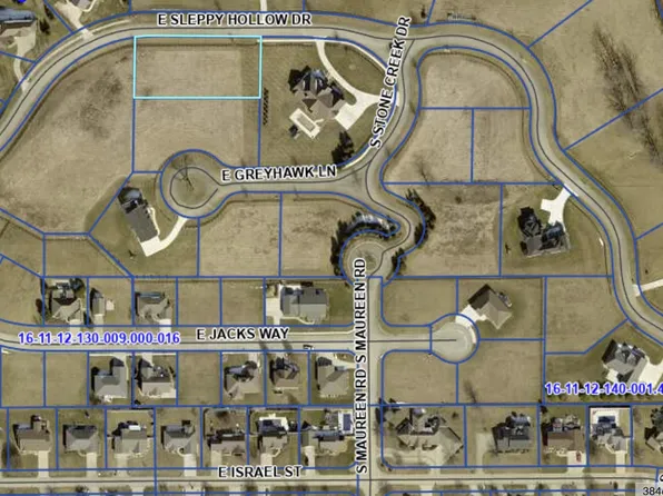 1069 E Sleepy Hollow Dr, Greensburg, IN 47240