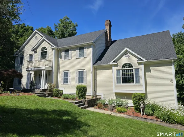 16 Gate Post Lane, Woodbury, CT 06798
