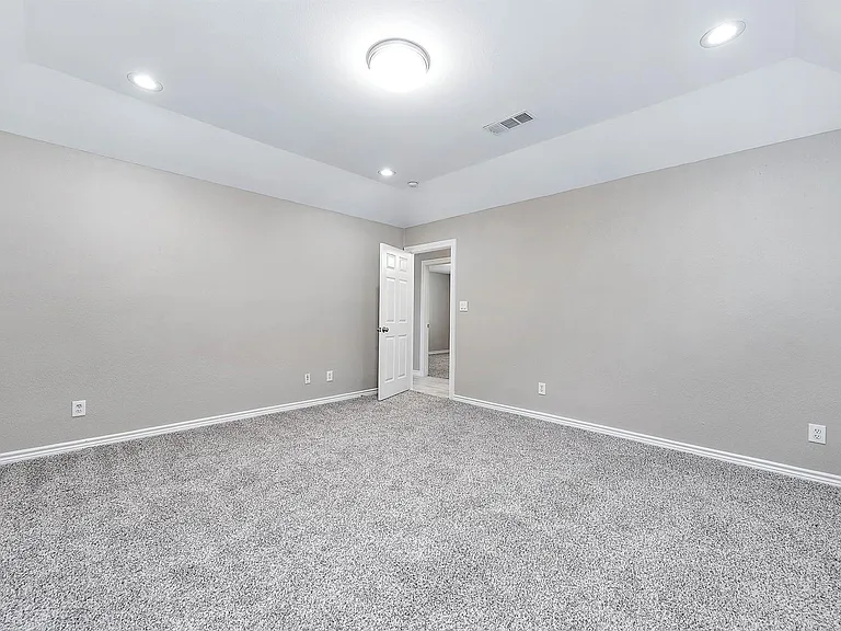 7308 Avenue R — Photo 19