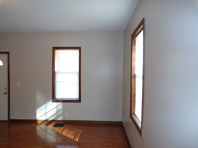 247 S Kansas St — Photo 9
