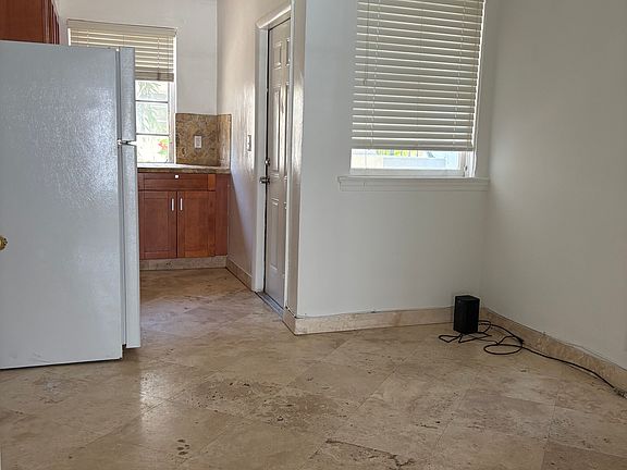 5th image of 601 7th St #7