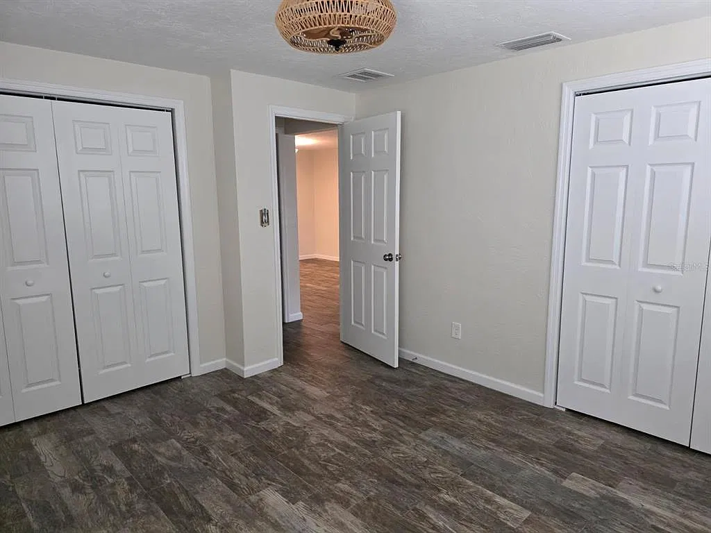3 bed, 2.0 bath, 1200 sqft, $2,450 — Photo 3