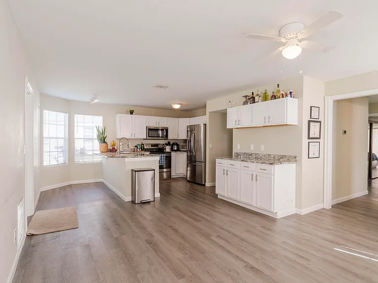 1306 Wild Daisy Ln — Photo 9
