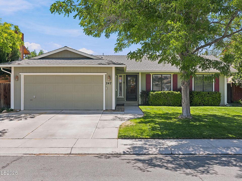 1st image of 247 Woodlake Cir