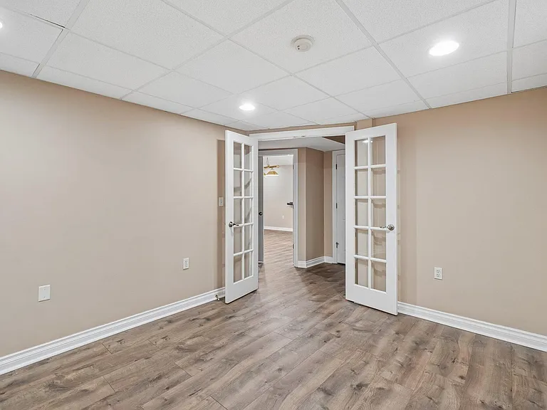1819 Brookview Dr — Photo 63