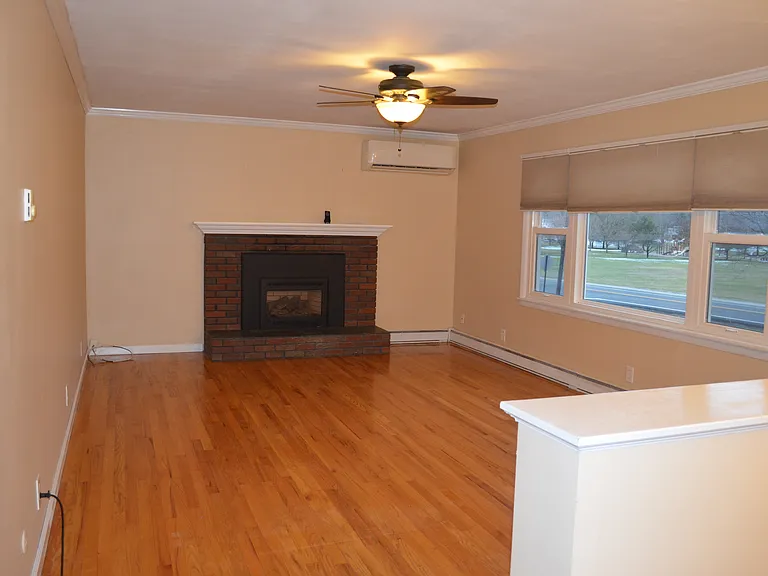 599 Clifton Park Center Rd — Photo 6