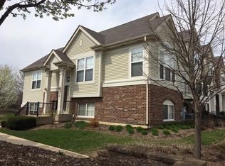 478 Grosvenor Ln, Aurora, IL 60504