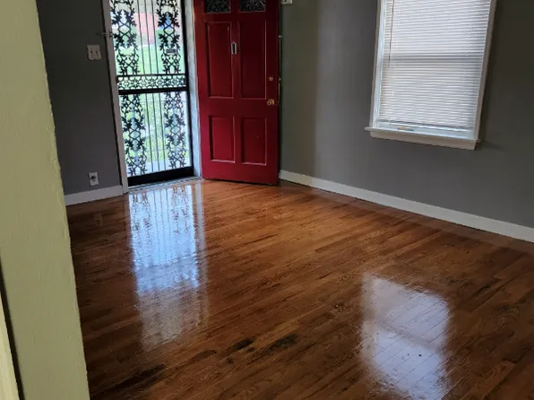 4706 Roxie St, Saint Louis, MO 63121