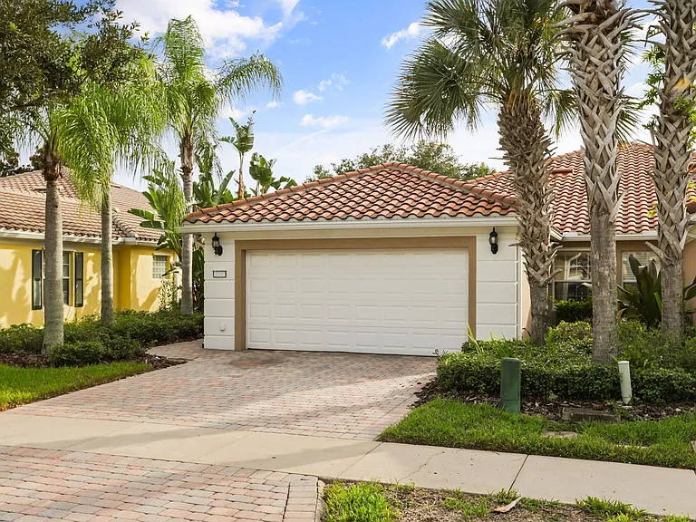 11972 Kajetan Ln — Photo 1