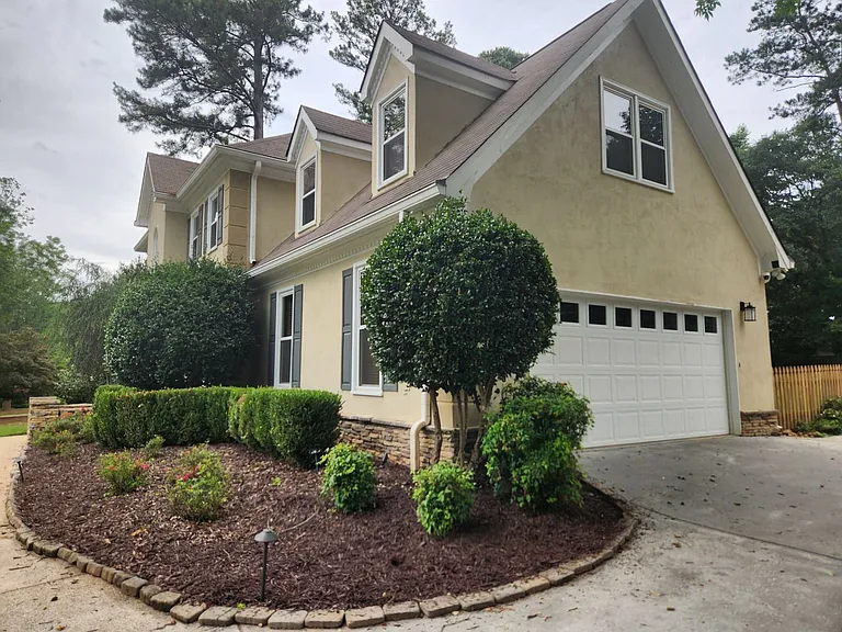 270 S Shore Dr — Photo 2
