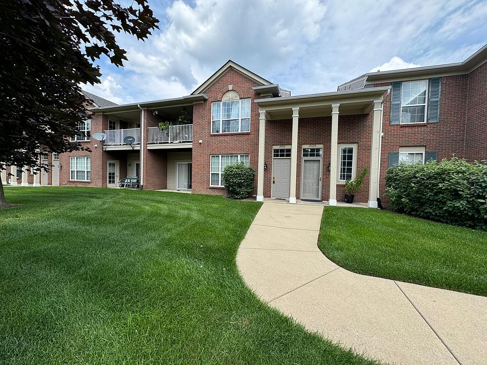 House with glass door is the rental condo
