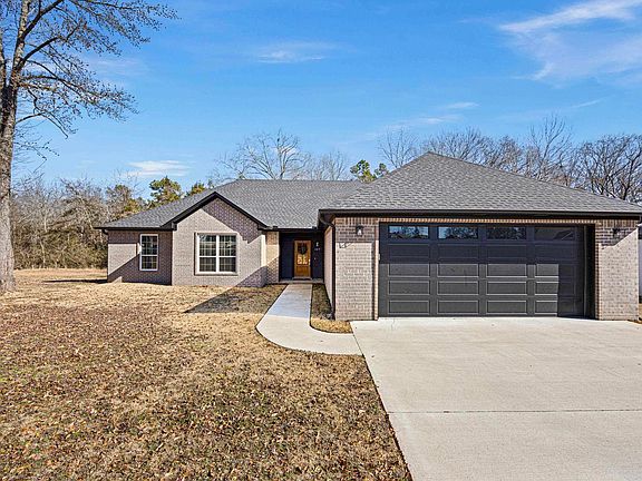 3rd image of 157 Rachel Cir