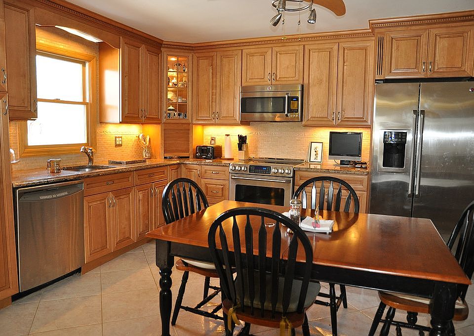 1st image of 54 Locust Ave