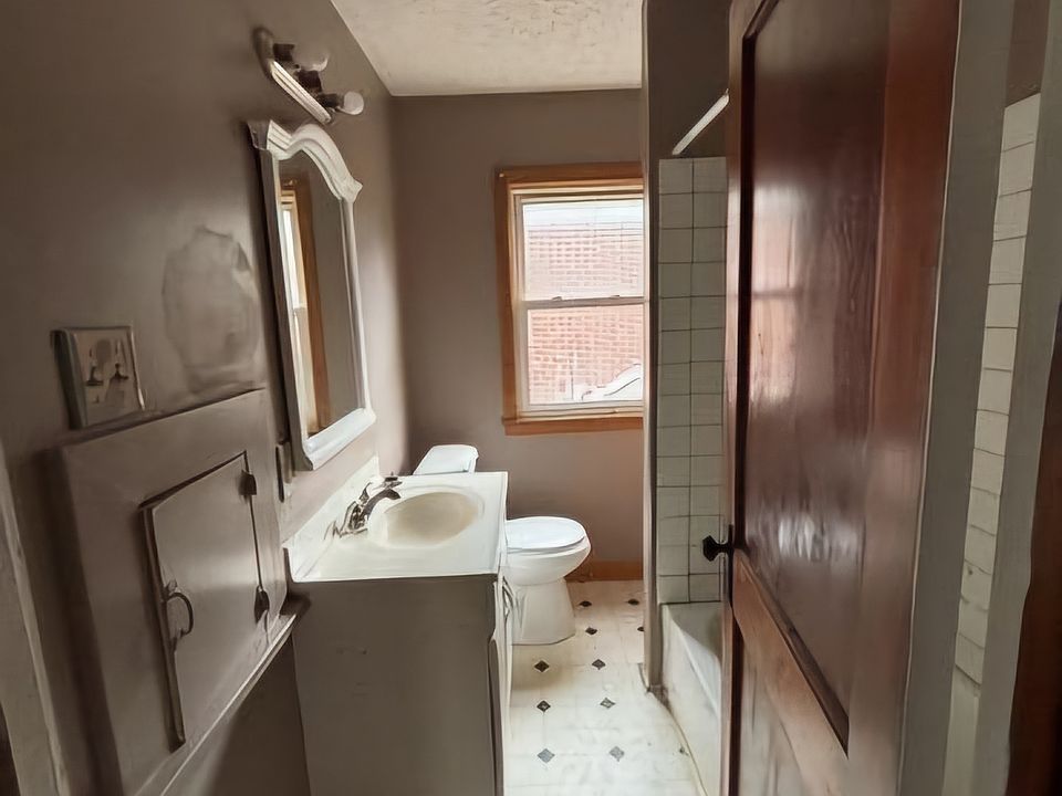 1st image of 33 N Schenley Ave