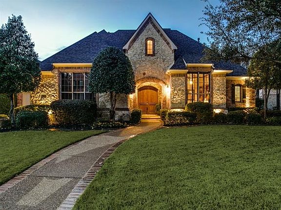 3rd image of 913 Pampa Dr