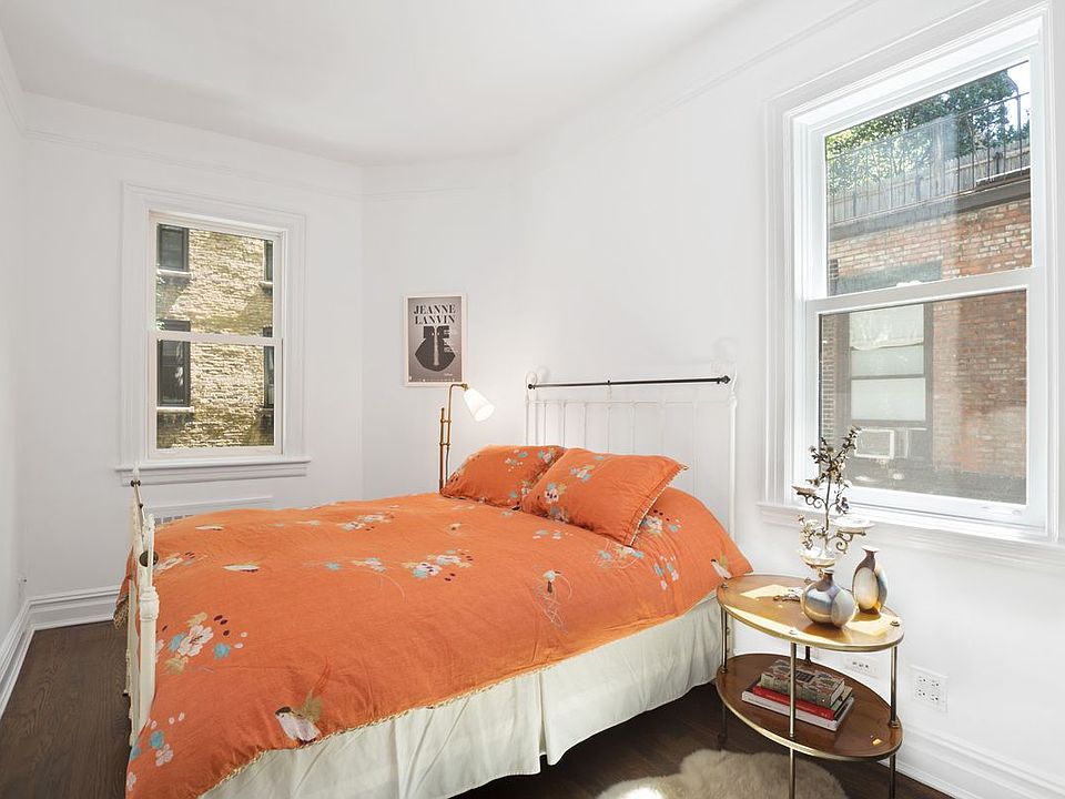 2nd image of 31 W 69th St APT 2B