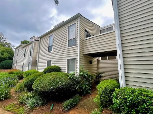 698 Serramonte Dr, Marietta, GA 30068