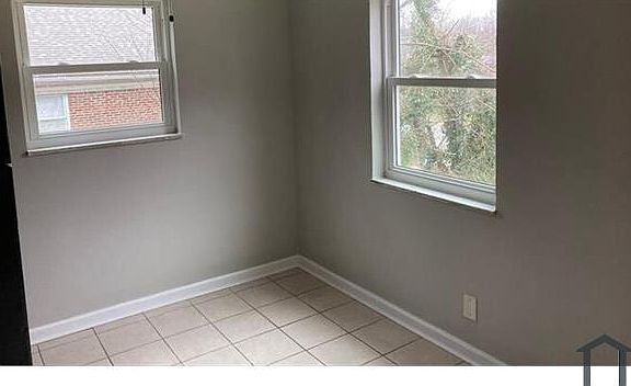 5th image of 3037 Bracken Woods Ln #4