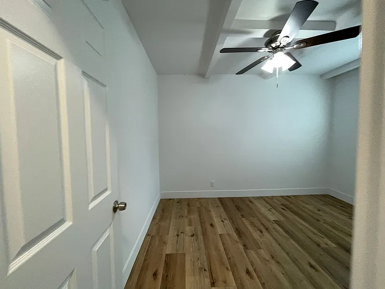 14410 Valerio St — Photo 21