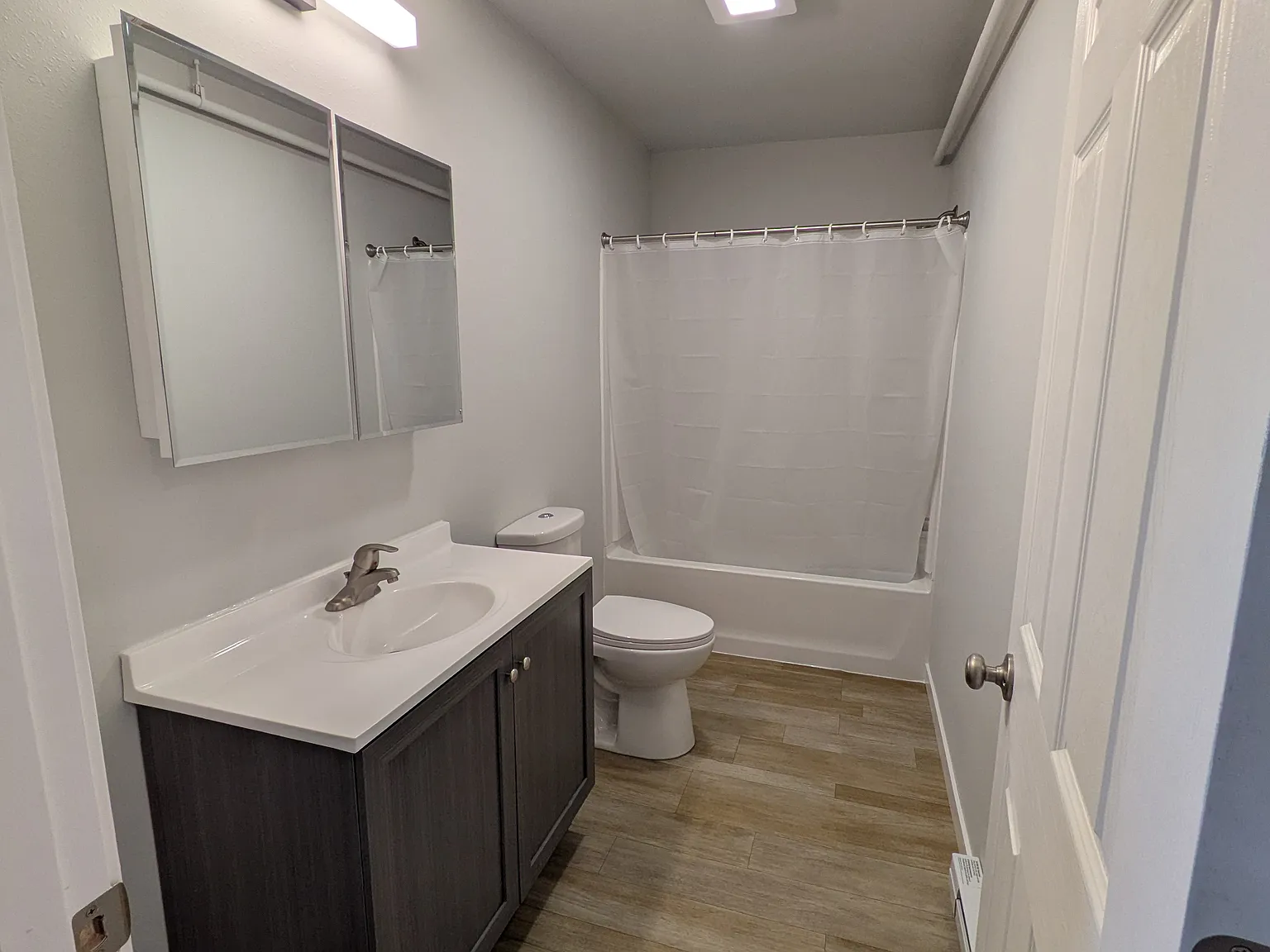 2 bed, 750 sqft, $900 — Photo 1