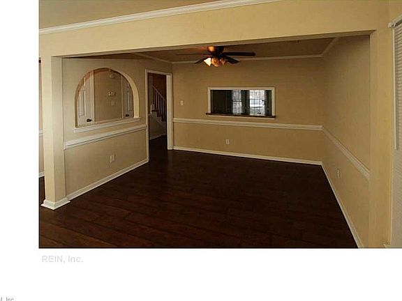 3rd image of 422 Middle Oaks Dr