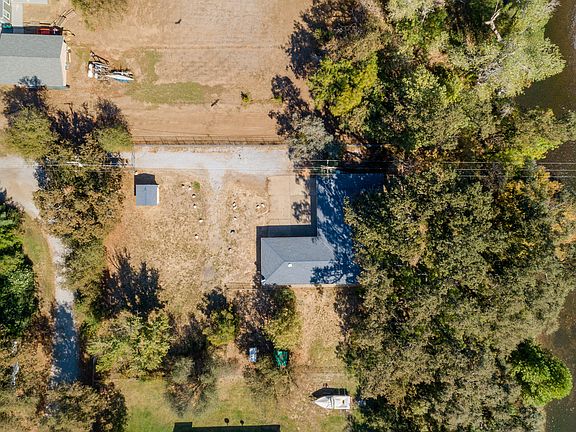 3rd image of 7985 Troy Ln